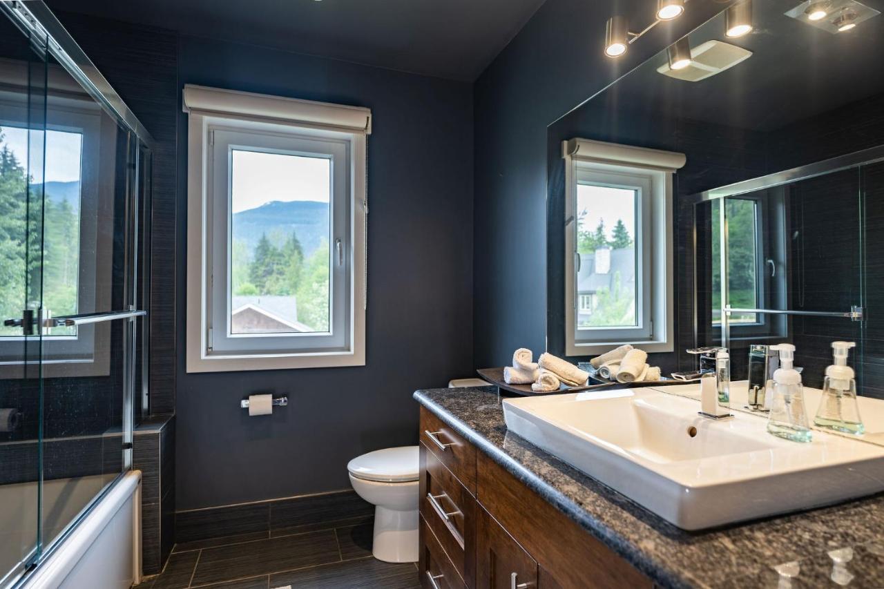 Aspen Lodge By Revelstoke Vacations Exterior foto